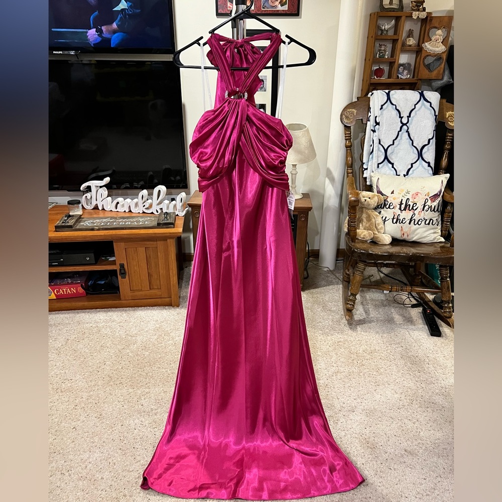 NWT De Laru rhinestone ring halter dress